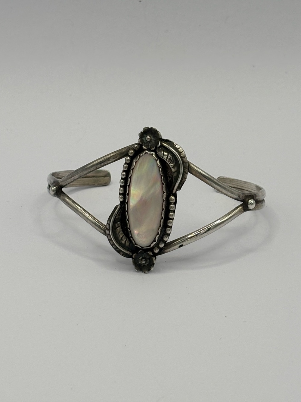 Vintage Sterling Silver Mother Pearl Cuff Bracelet Southwestern Split Shank 13g